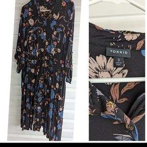 Torrid 3 with pockets!